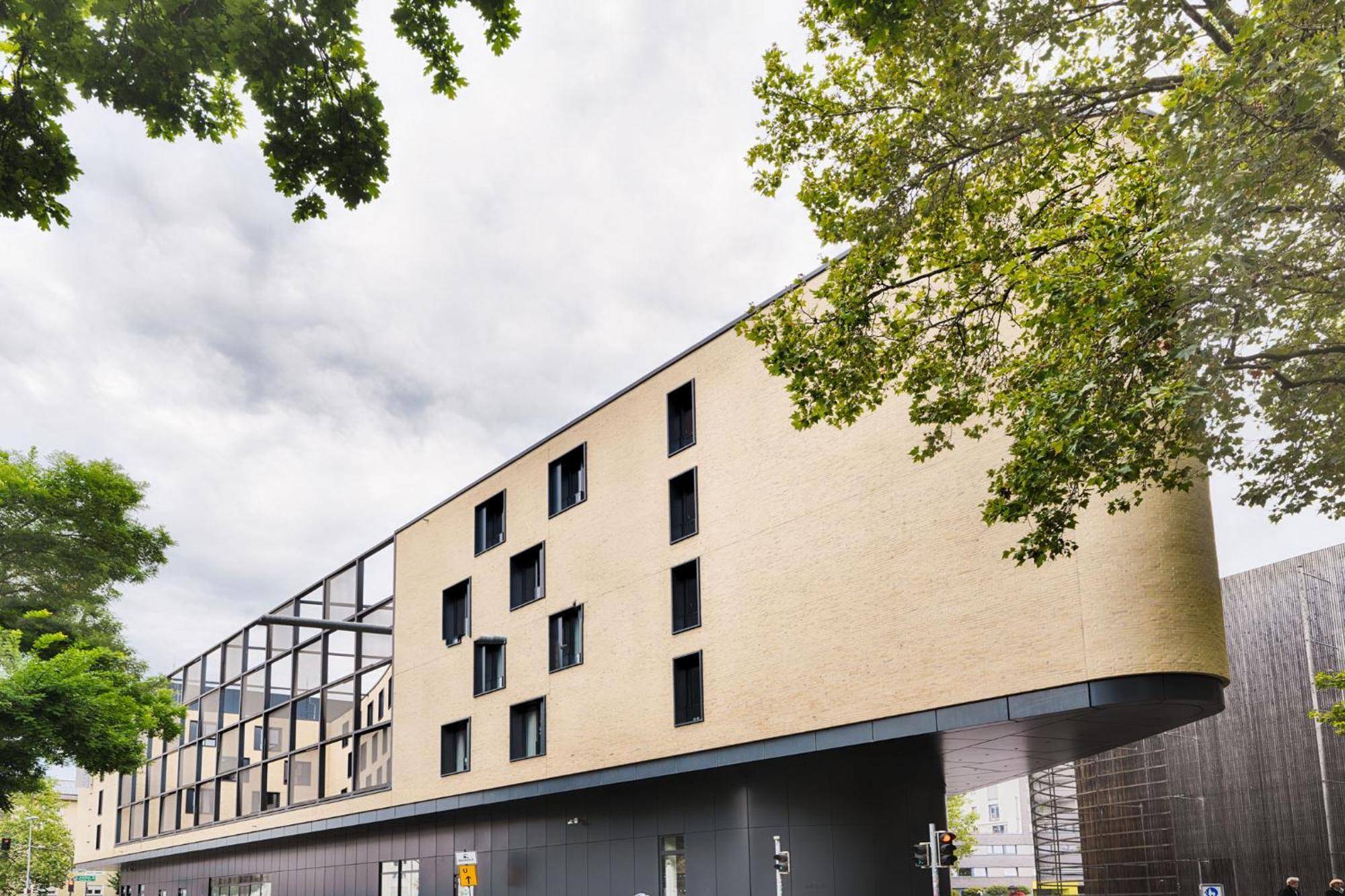 Premier Inn Heilbronn City Centre Экстерьер фото