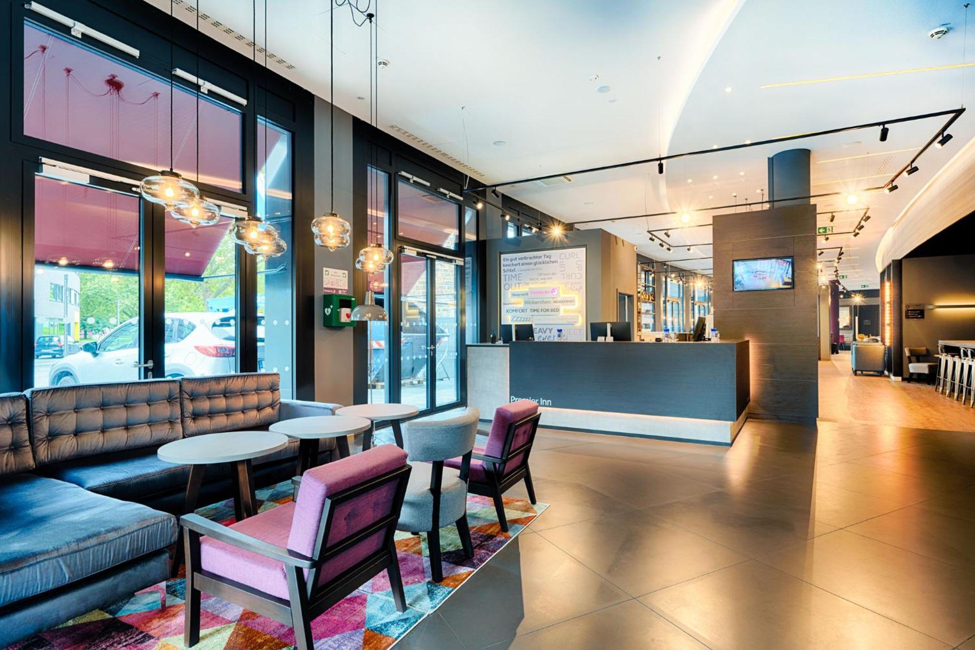Premier Inn Heilbronn City Centre Экстерьер фото