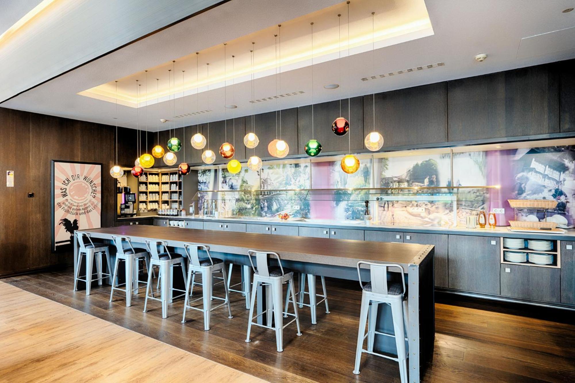 Premier Inn Heilbronn City Centre Экстерьер фото