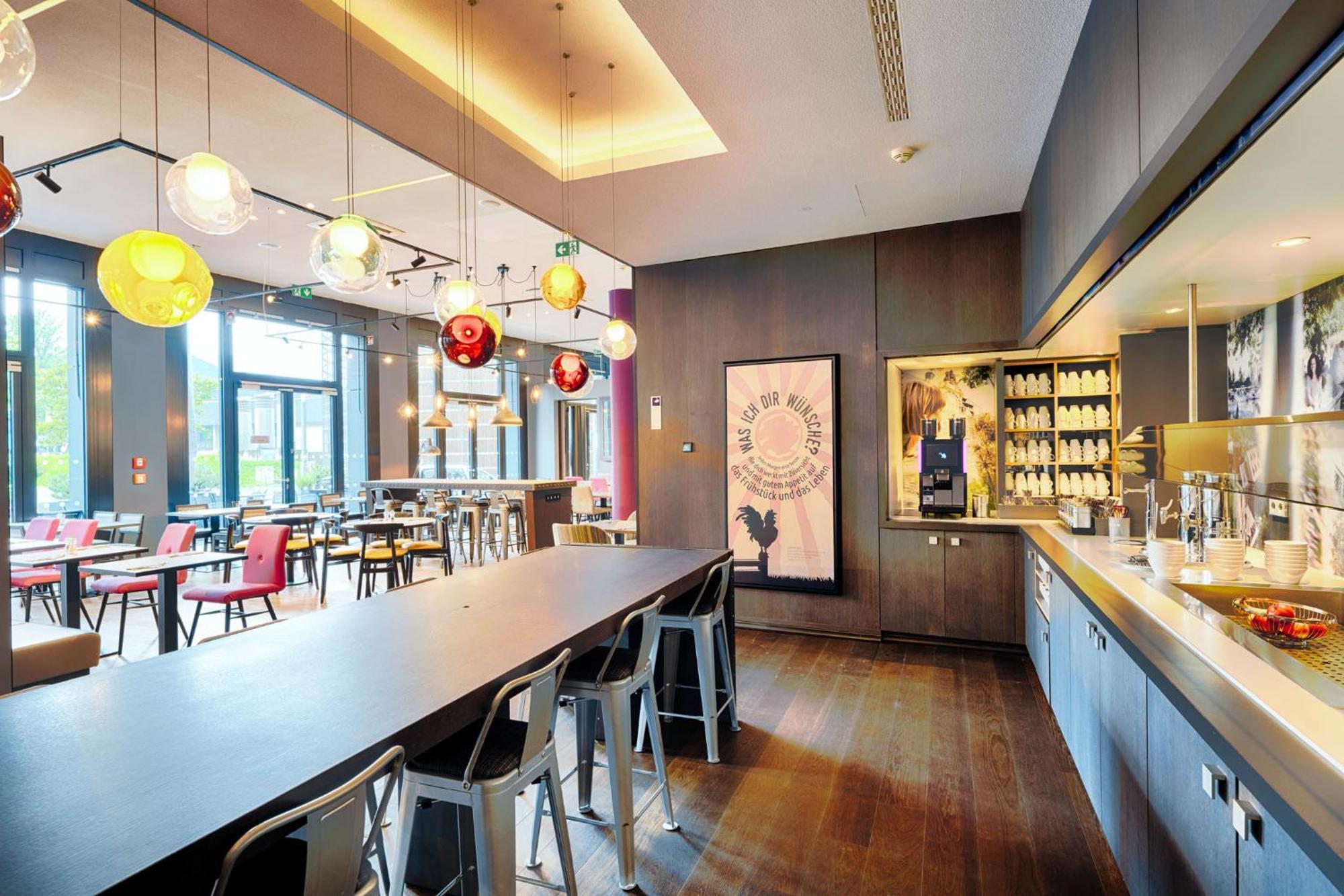 Premier Inn Heilbronn City Centre Экстерьер фото